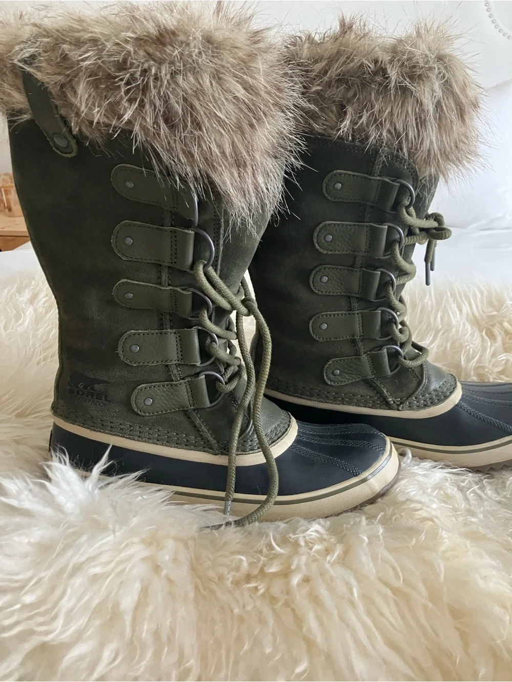 Women’s Olive Green Faux Fur Winter Snow Boots